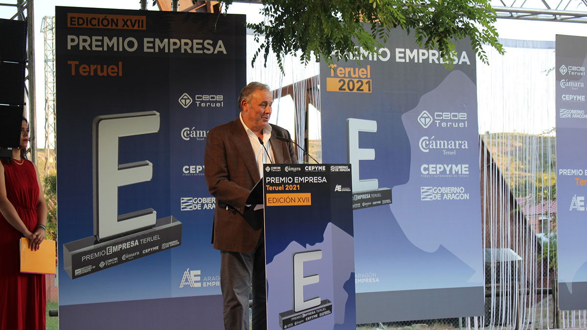 30 delfin albesa premio empresa teruel 2021